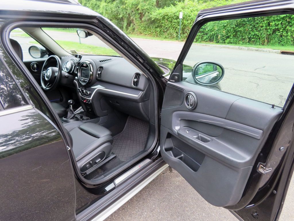 2018 Mini Cooper S ALL4 photo 22