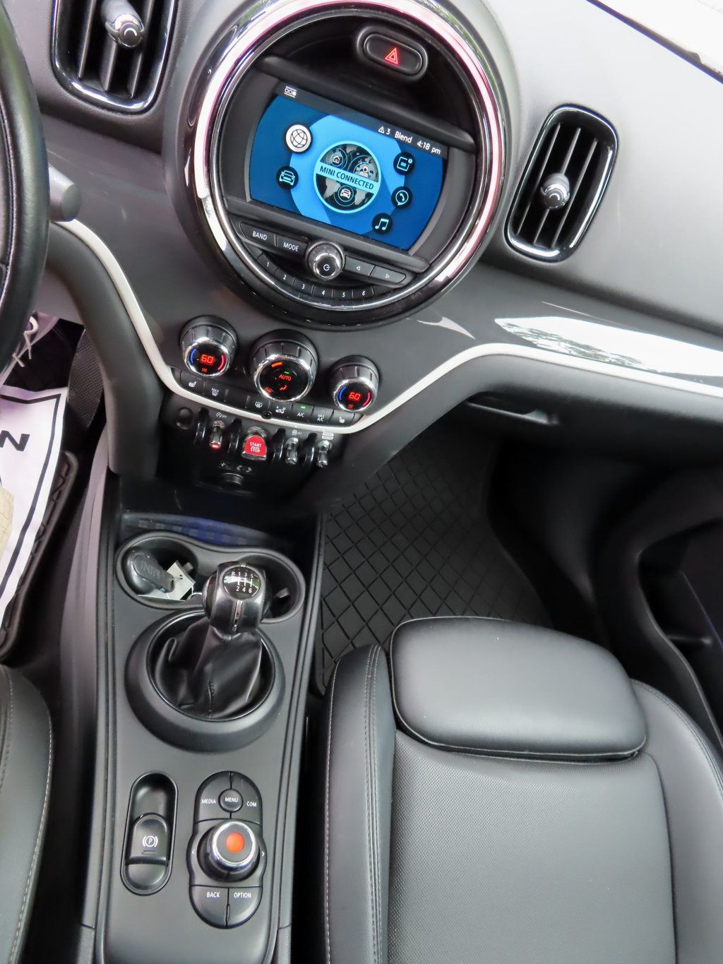 2018 Mini Cooper S ALL4 photo 32