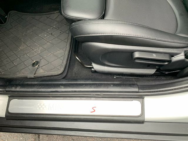 2018 MINI Cooper S Hardtop 4 Door 1-OWNER Hardtop 4D S Hatchback - 22948088 - 13