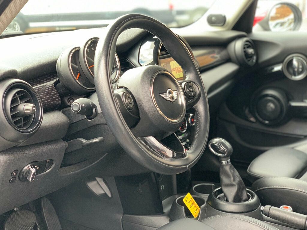 2018 MINI Cooper S Hardtop 4 Door 1-OWNER Hardtop 4D S Hatchback - 22948088 - 15