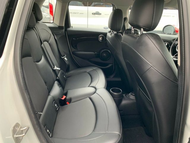 2018 MINI Cooper S Hardtop 4 Door 1-OWNER Hardtop 4D S Hatchback - 22948088 - 26