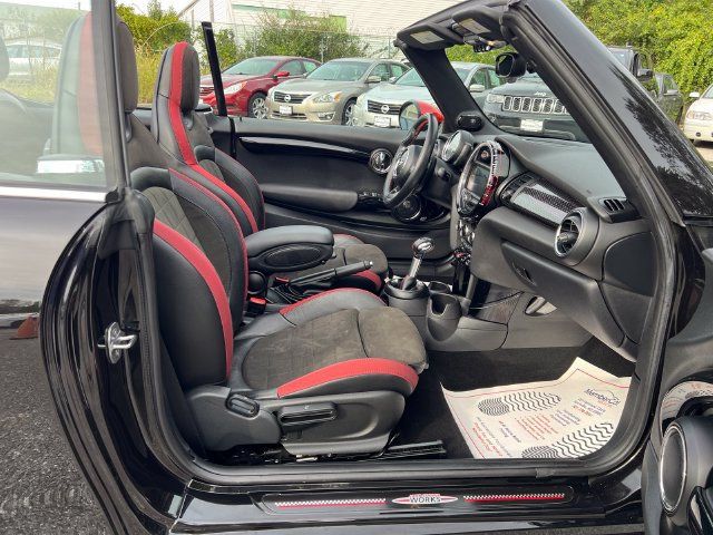 2018 MINI John Cooper Works Base - 23094409 - 14