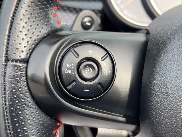 2018 MINI John Cooper Works Base - 23094409 - 18
