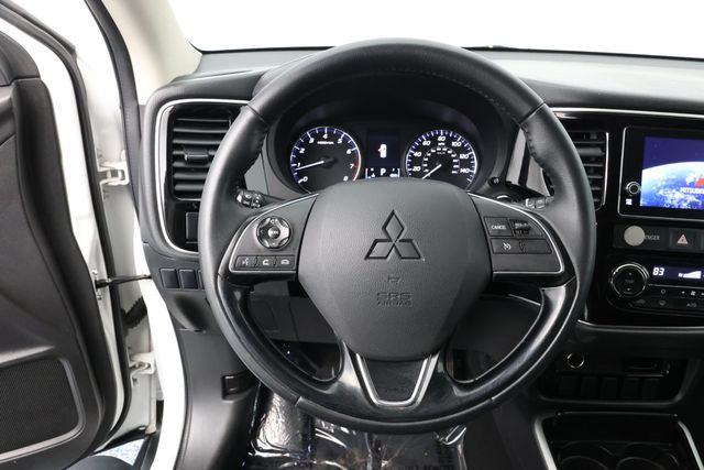 2018 Mitsubishi Outlander SE with Power Glass Sunroof and LED Foglights - 22937969 - 10