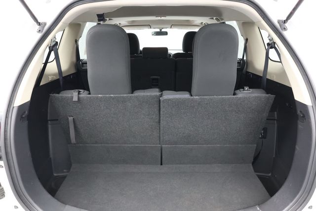 2018 Mitsubishi Outlander SE with Power Glass Sunroof and LED Foglights - 22937969 - 19