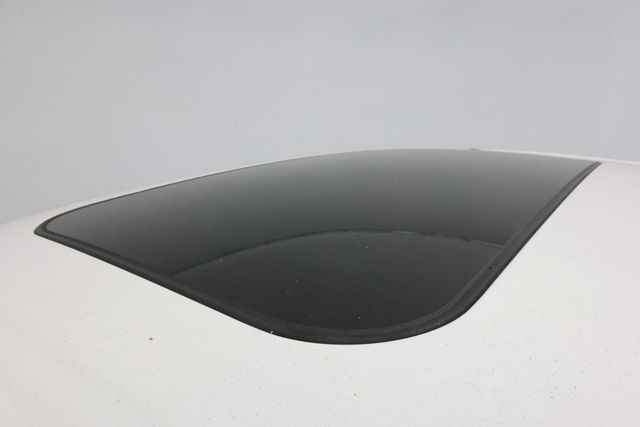 2018 Mitsubishi Outlander SE with Power Glass Sunroof and LED Foglights - 22937969 - 6