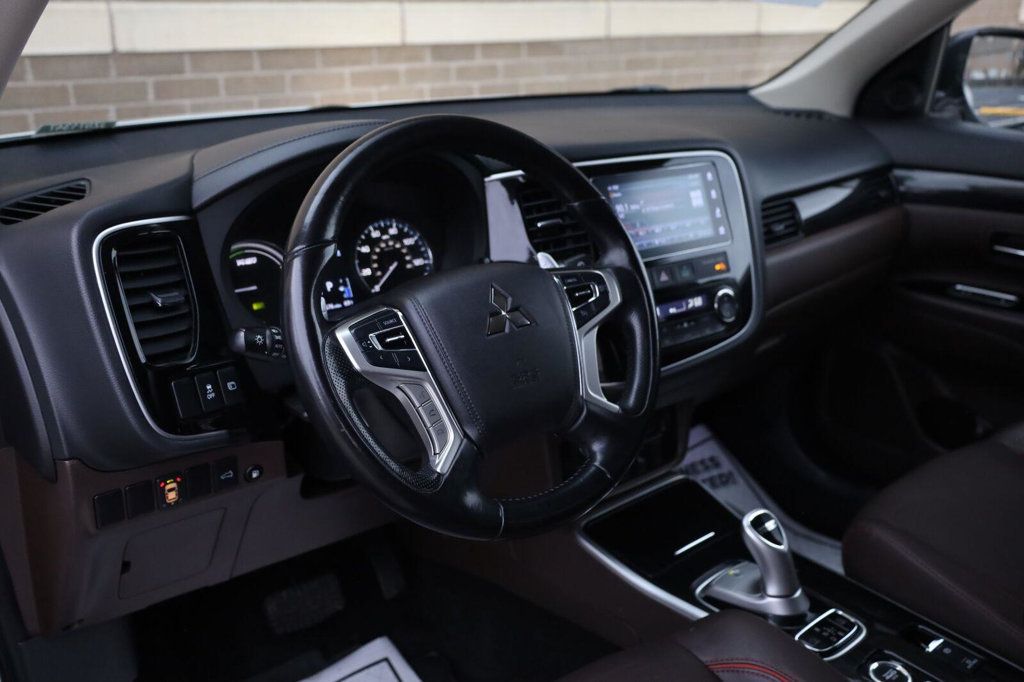 Mitsubishi Outlander photo 16