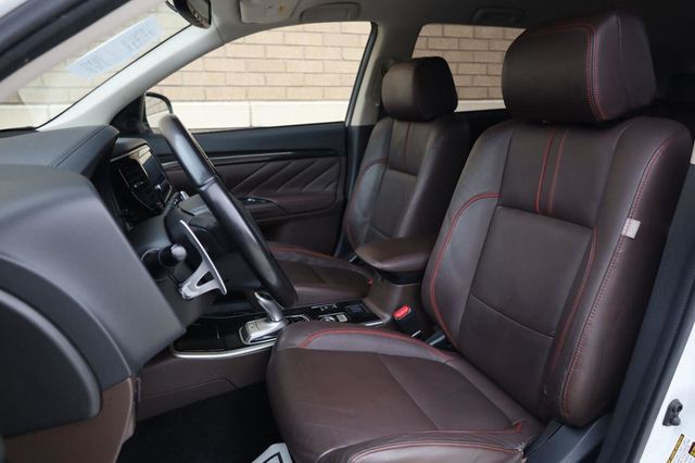 2018 Mitsubishi Outlander PHEV GT - 23094550 - 17