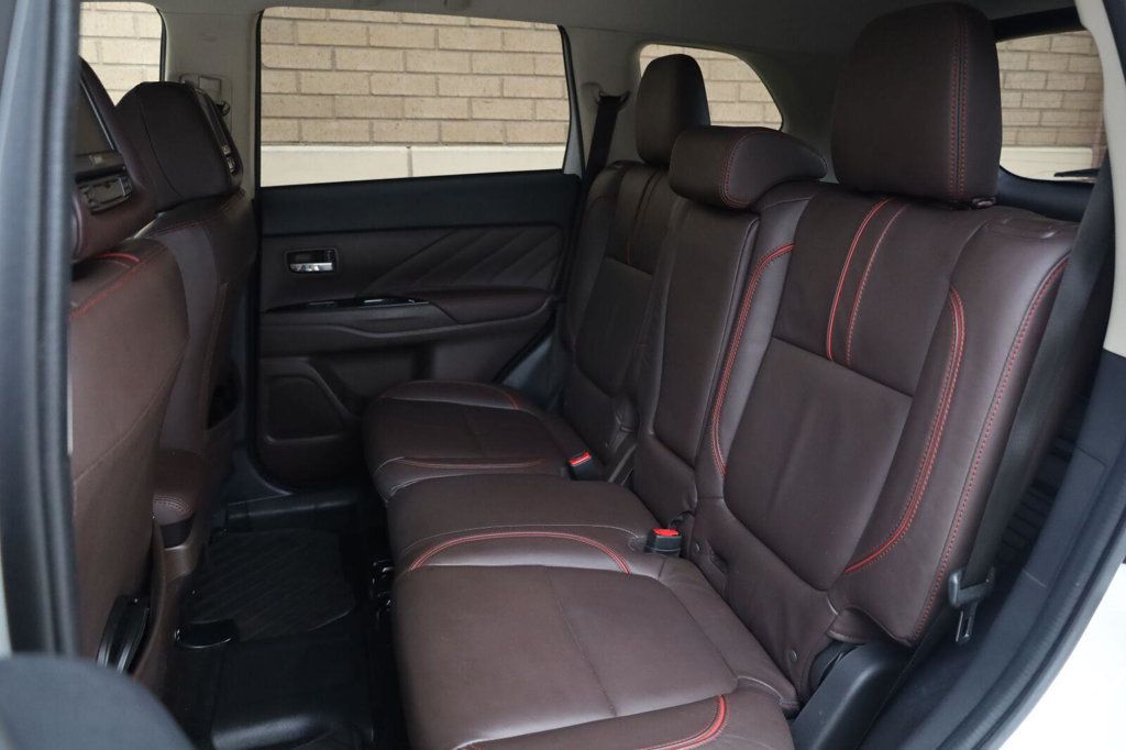 Mitsubishi Outlander photo 23