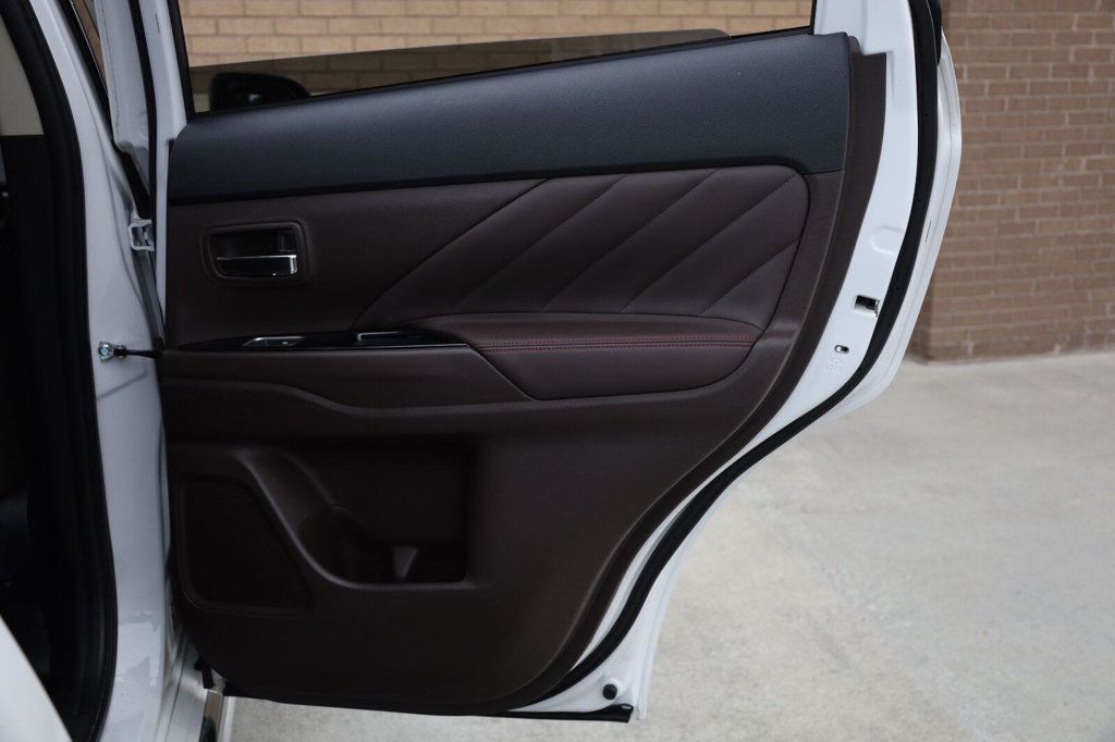 Mitsubishi Outlander photo 24