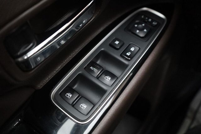 2018 Mitsubishi Outlander PHEV GT - 23094550 - 38