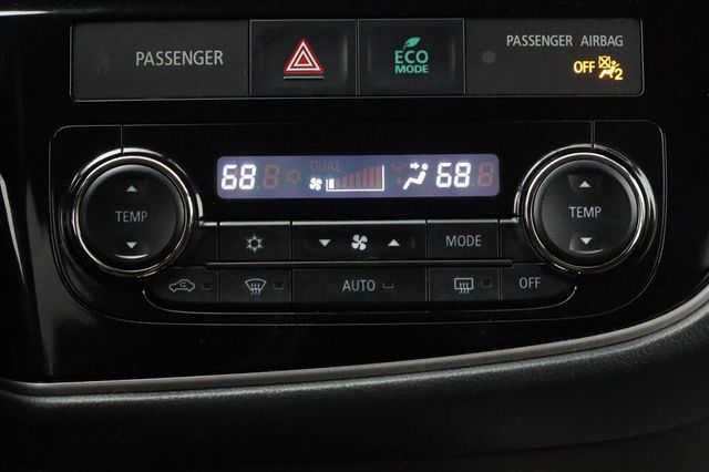 2018 Mitsubishi Outlander PHEV GT - 23094550 - 46