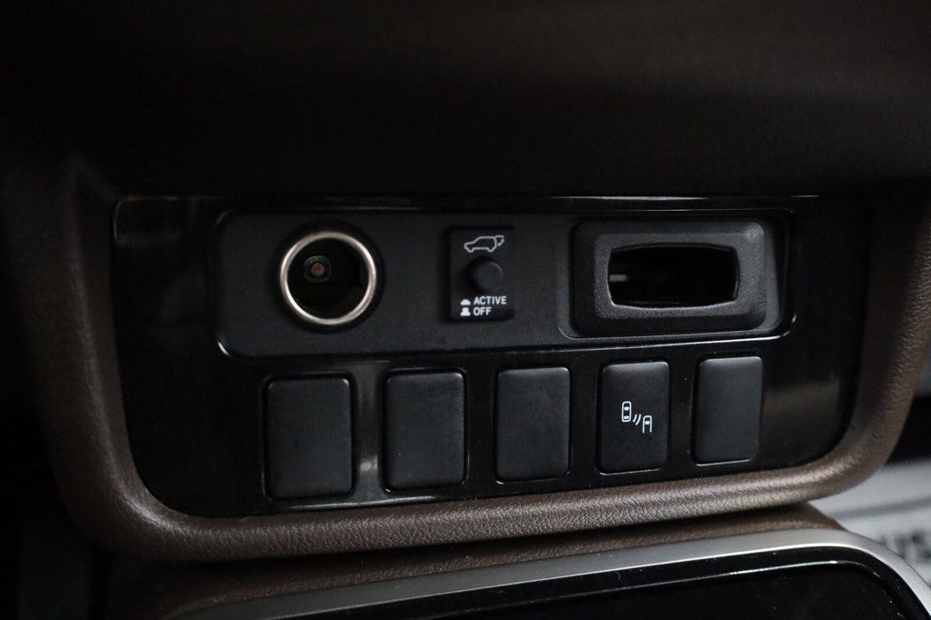 Mitsubishi Outlander photo 52