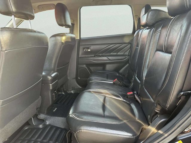 2018 Mitsubishi Outlander PHEV GT S-AWC - 23006136 - 10
