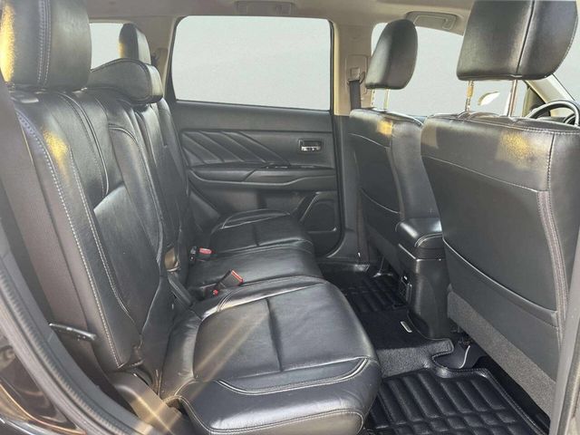 2018 Mitsubishi Outlander PHEV GT S-AWC - 23006136 - 15