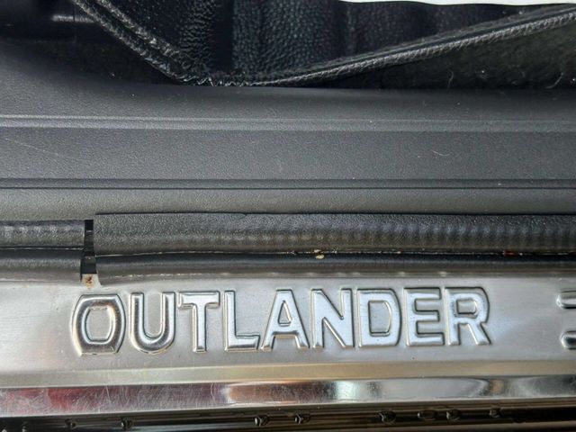 2018 Mitsubishi Outlander PHEV GT S-AWC - 23006136 - 39