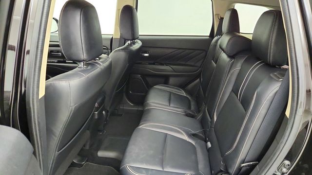 2018 Mitsubishi Outlander PHEV SEL S-AWC - 23097440 - 19