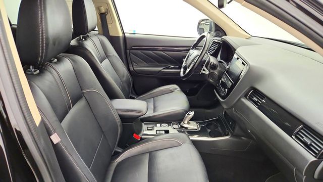 2018 Mitsubishi Outlander PHEV SEL S-AWC - 23097440 - 22