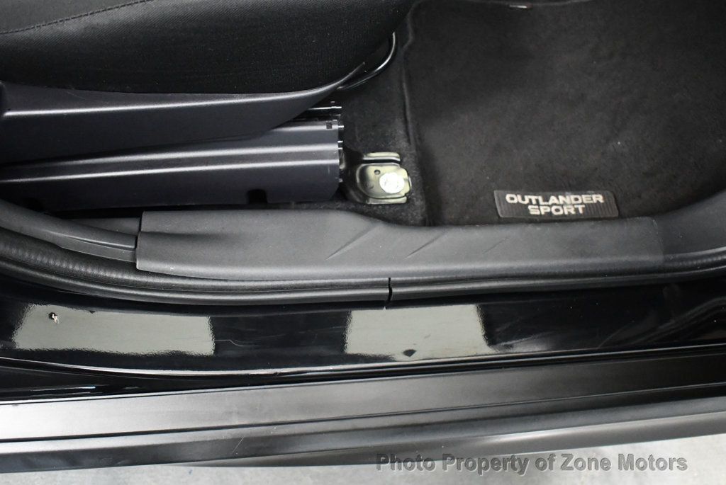 2018 Mitsubishi Outlander Sport ES photo 14