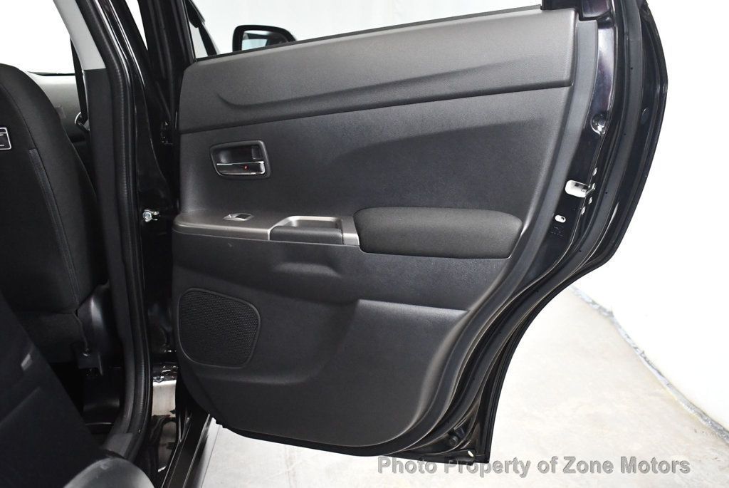 2018 Mitsubishi Outlander Sport ES photo 17