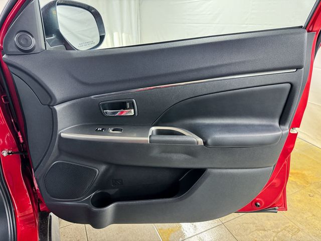 2018 Mitsubishi Outlander Sport SE 4WD - 23010916 - 16