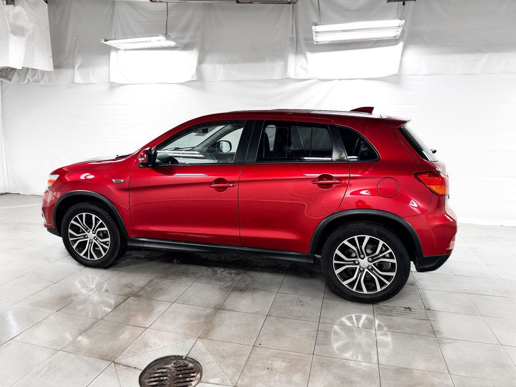 2018 Mitsubishi Outlander Sport SE 4WD - 23010916 - 2