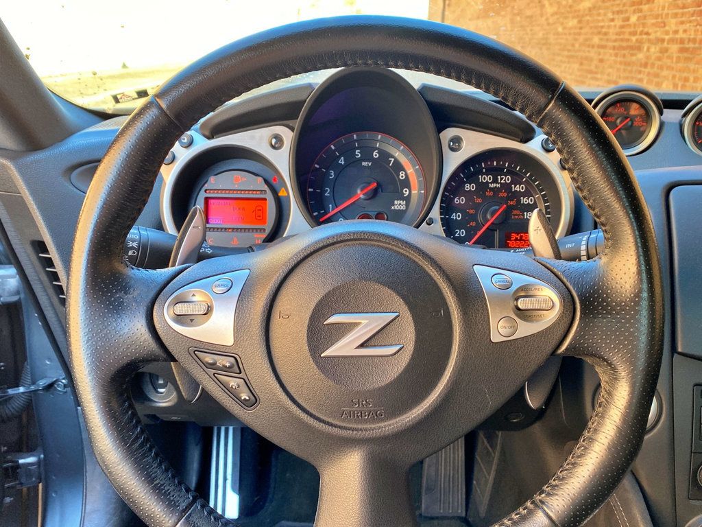 2018 Nissan 370Z Roadster Automatic - 23001798 - 10