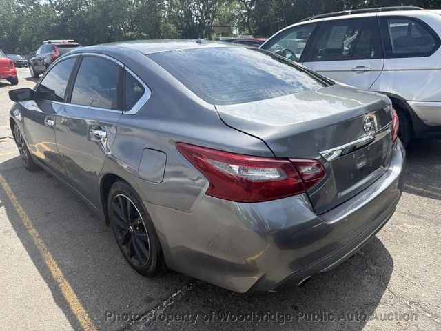 2018 Nissan Altima  - 23057941 - 4