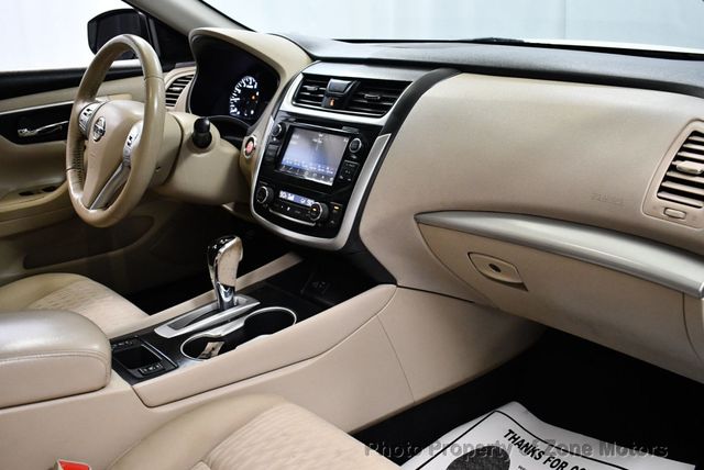 2018 Nissan Altima 2.5 - 22738432 - 19