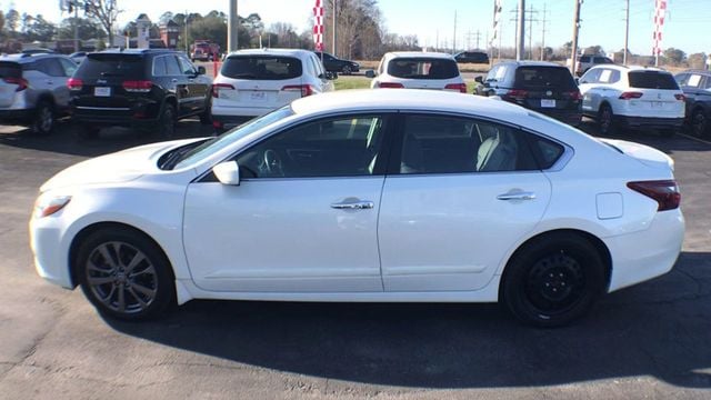 2018 Nissan Altima 2.5 - 22774838 - 4