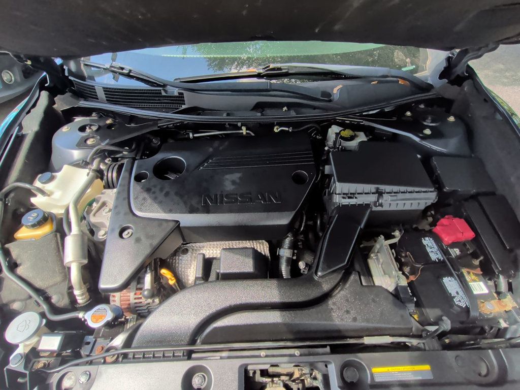 Nissan Altima photo 11