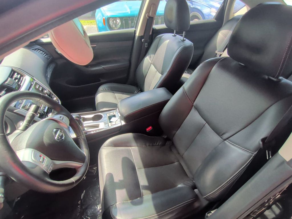 Nissan Altima photo 14