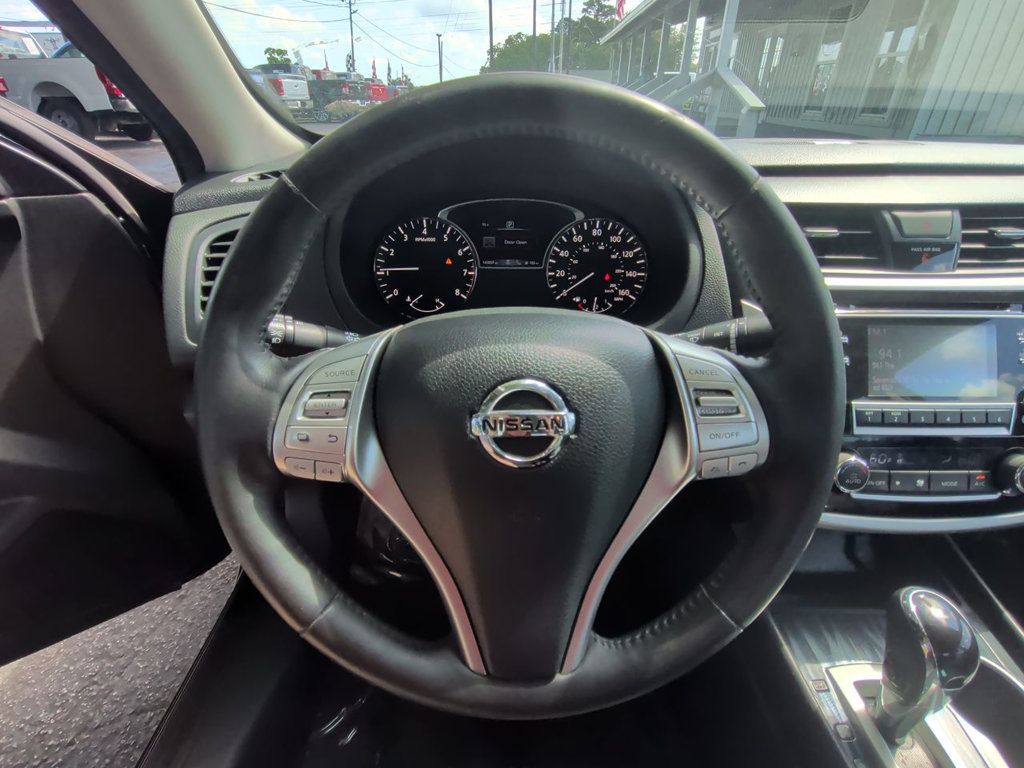 Nissan Altima photo 15