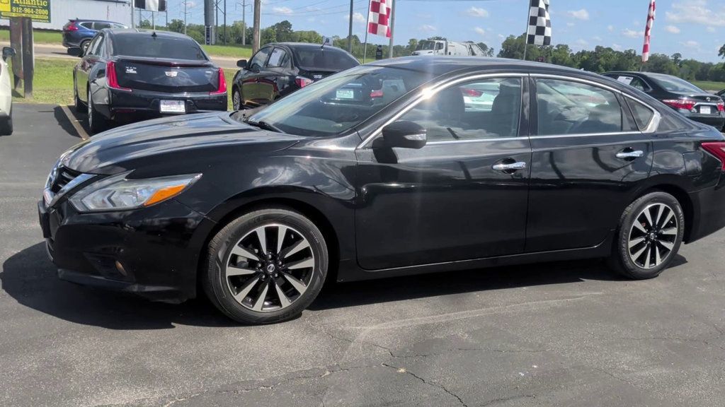 Nissan Altima photo 4