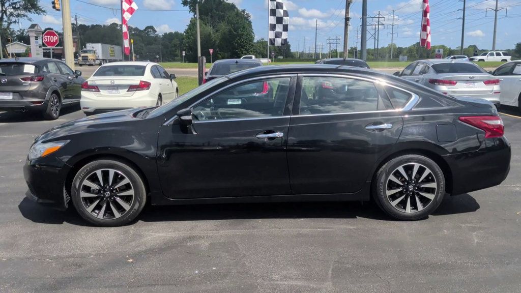 Nissan Altima photo 5