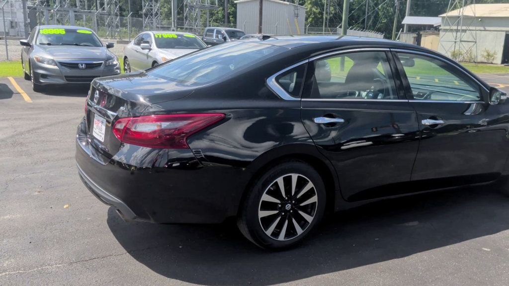 Nissan Altima photo 8