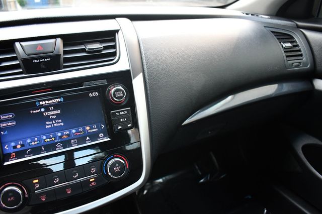 2018 Nissan Altima 2.5 SR Sedan - 22907021 - 25