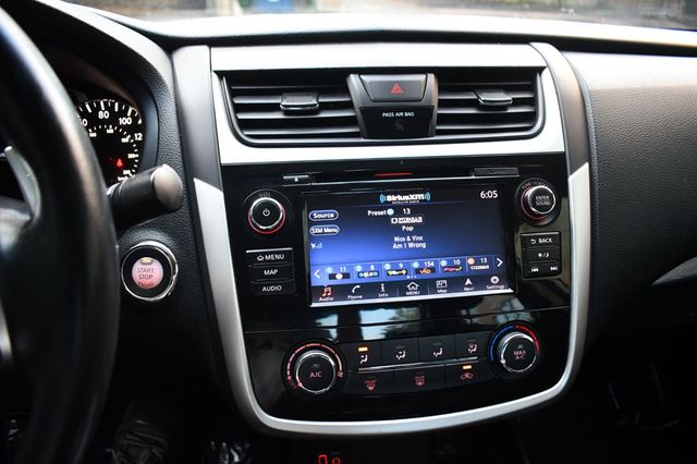 2018 Nissan Altima 2.5 SR Sedan - 22907021 - 26