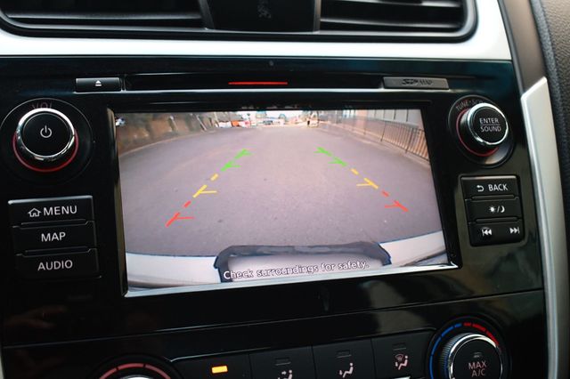 2018 Nissan Altima 2.5 SR Sedan - 22907021 - 37