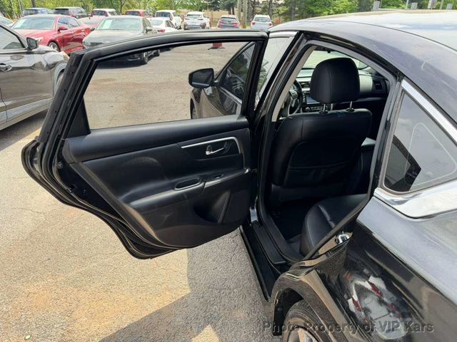 2018 Nissan Altima 2.5 SR Sedan - 23015482 - 9