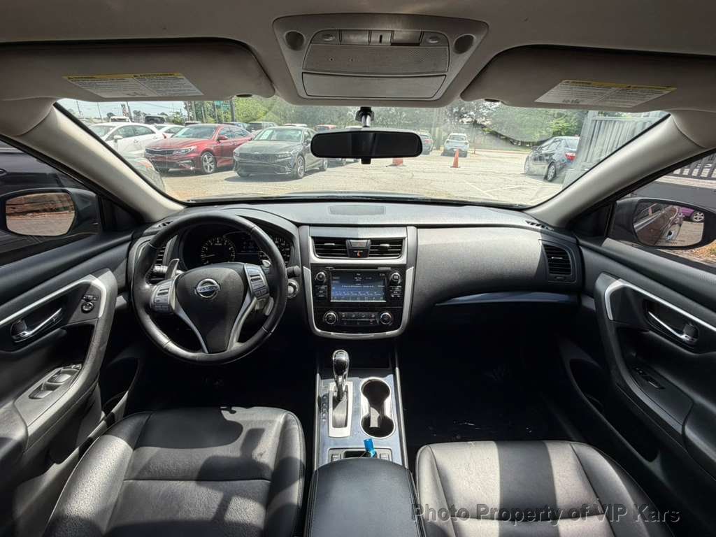 2018 Nissan Altima 2.5 SR Sedan - 23015482 - 12