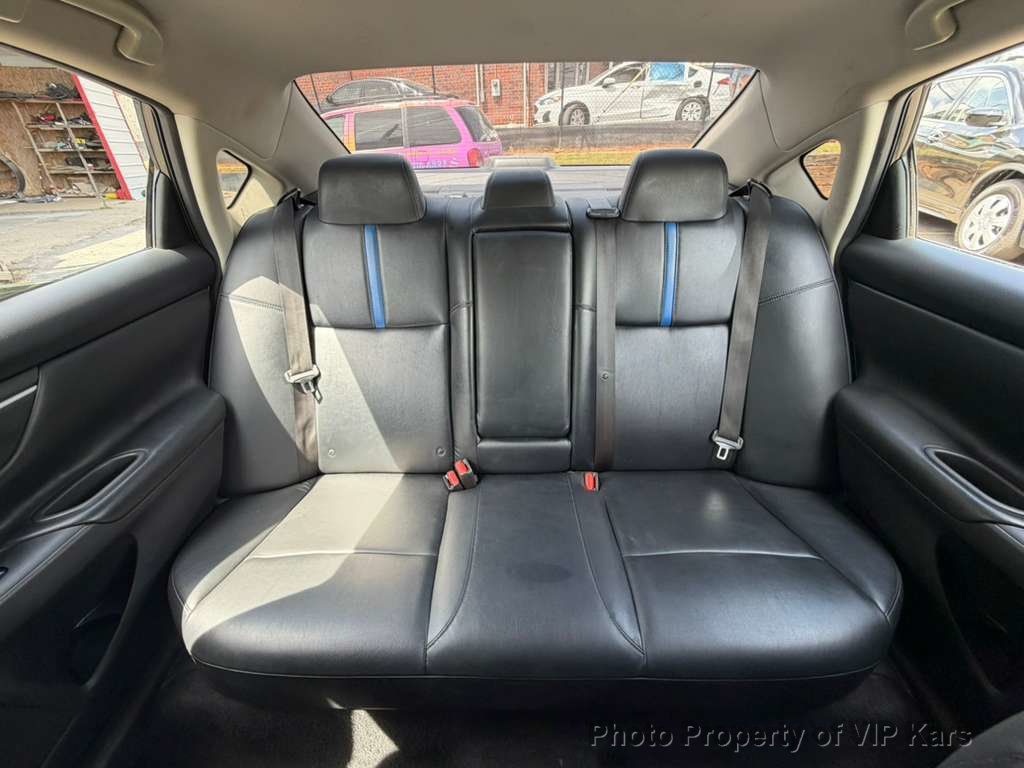 2018 Nissan Altima 2.5 SR Sedan - 23015482 - 17