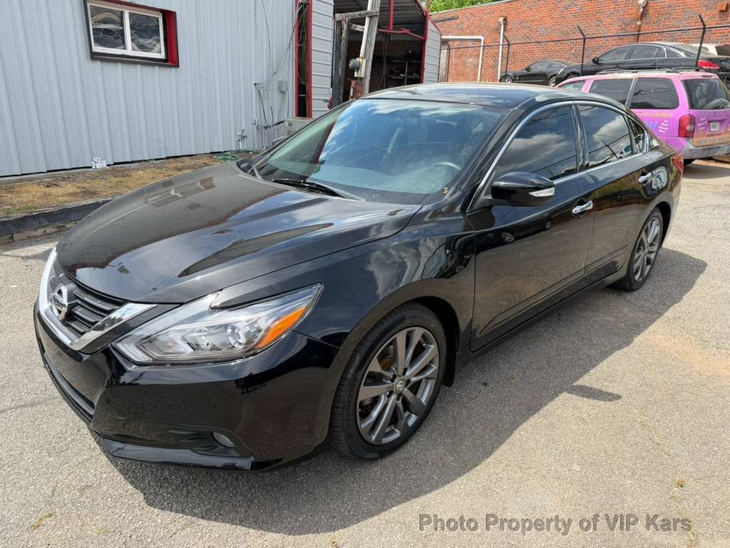 2018 Nissan Altima 2.5 SR Sedan - 23015482 - 22
