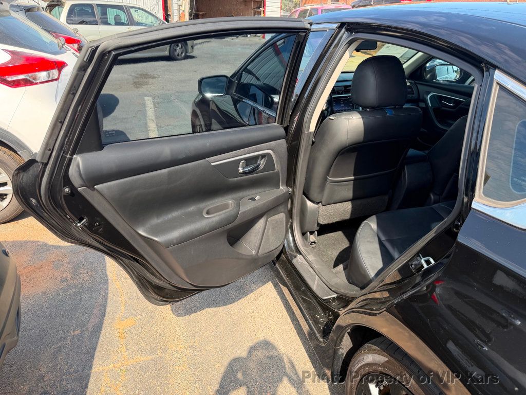 2018 Nissan Altima 2.5 SR Sedan - 23018142 - 9