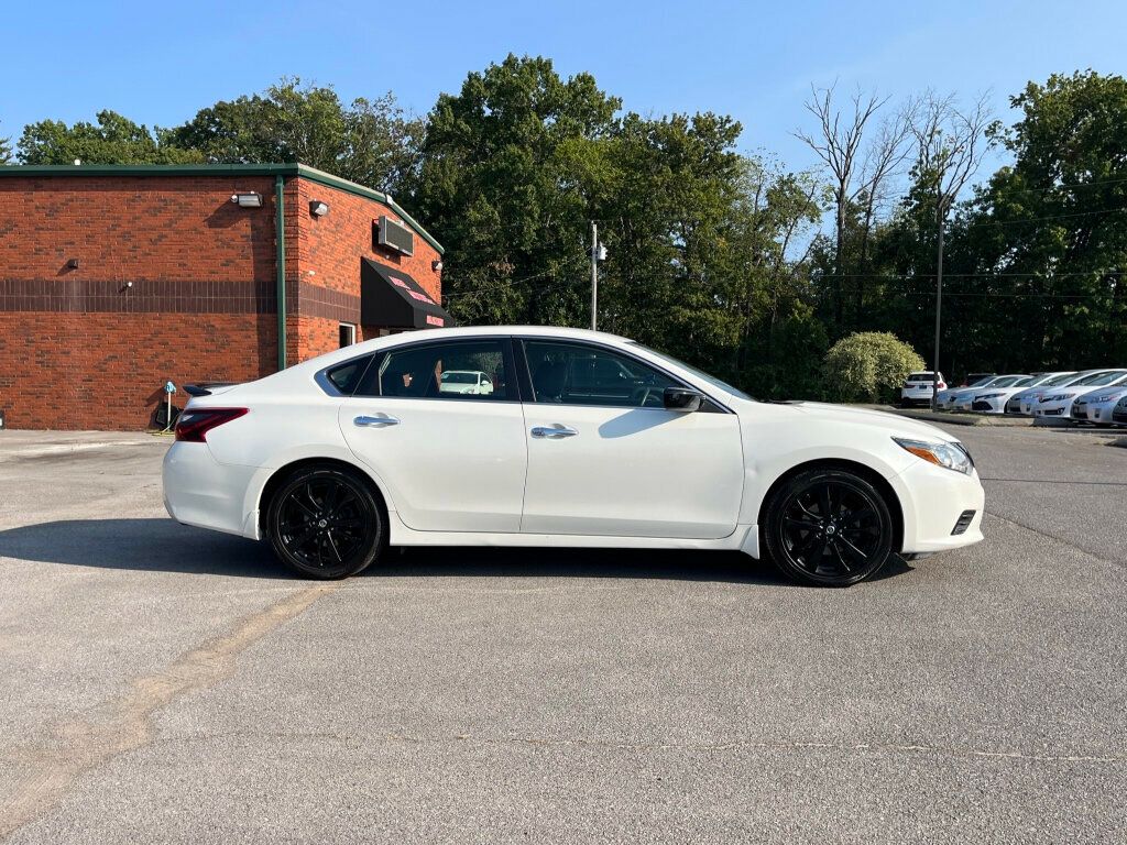 2018 Nissan Altima 2.5 SR Sedan - 22631280 - 3