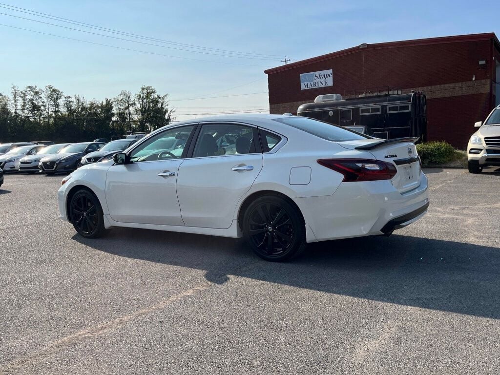 2018 Nissan Altima 2.5 SR Sedan - 22631280 - 4