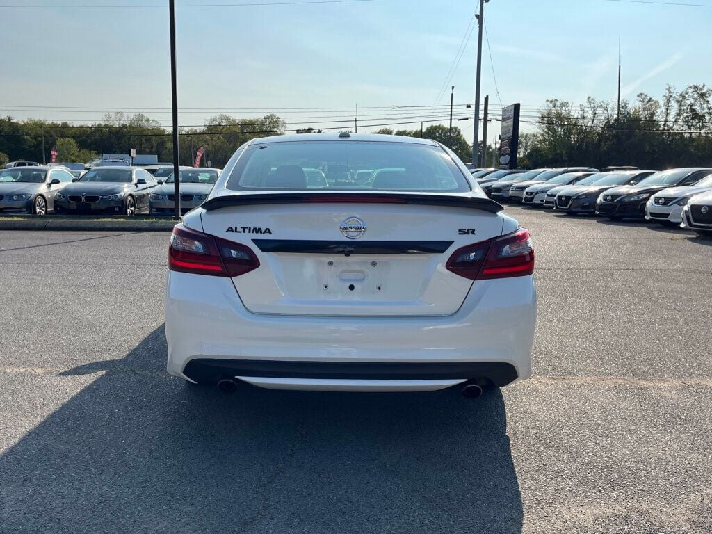 2018 Nissan Altima 2.5 SR Sedan - 22631280 - 5