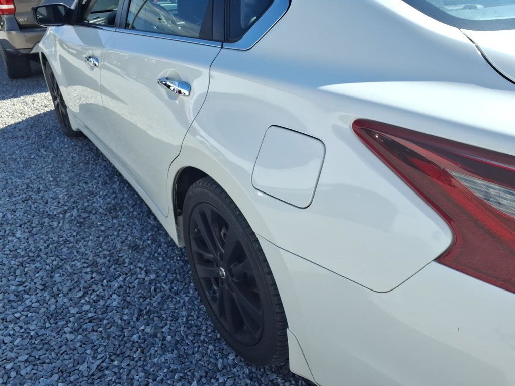 Nissan Altima photo 17