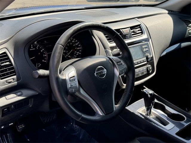 2018 Nissan Altima 2.5 SR Sedan - 22606366 - 13