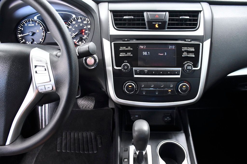 2018 Nissan Altima 2.5 SR Sedan - 22905299 - 10